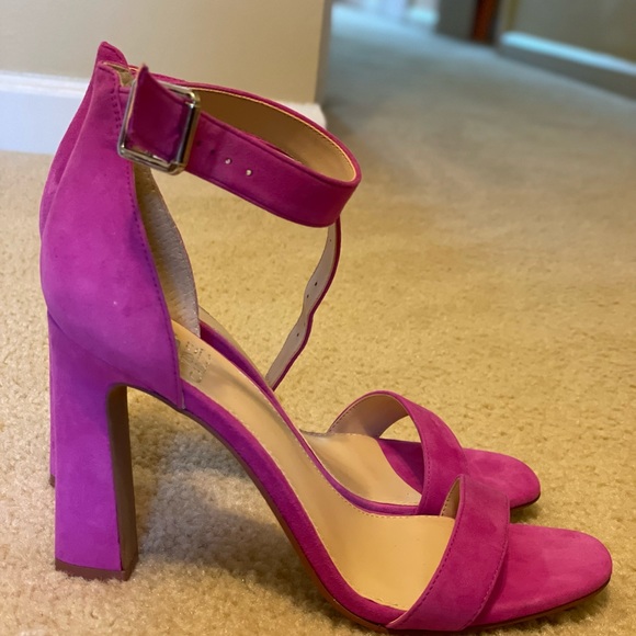 NEW | Vince Camuto Womens Corlina Drama Pink Ankle Strap Sandal - Picture 3 of 5